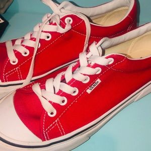 Red Van Sz 9 Like New